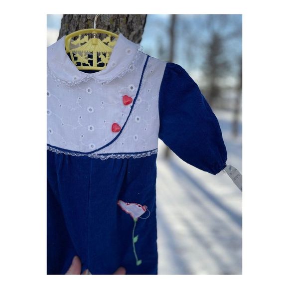 70s MINI TOGS Deadstock Blue Corduroy and eyelet lace Jumpsuit Sz 10-14 lbs - Picture 3 of 5